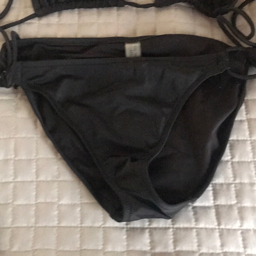 Vs String Bikini - image 3
